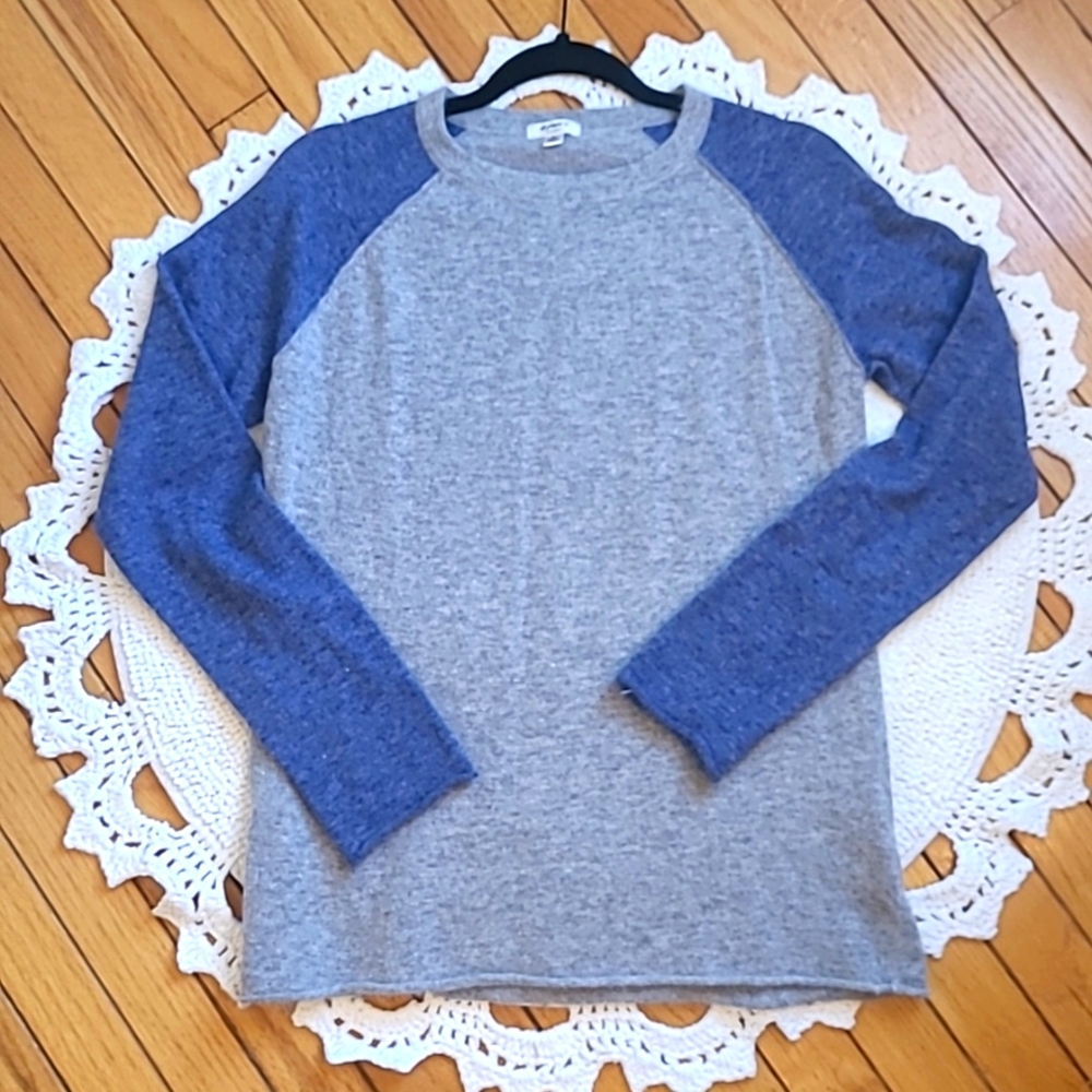 DYLAN Wool Longsleeved Sweater, Size Medium